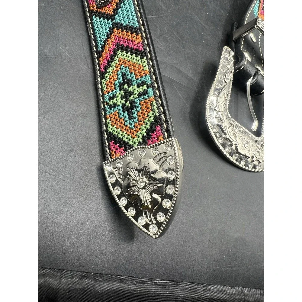 Nocona add colorful